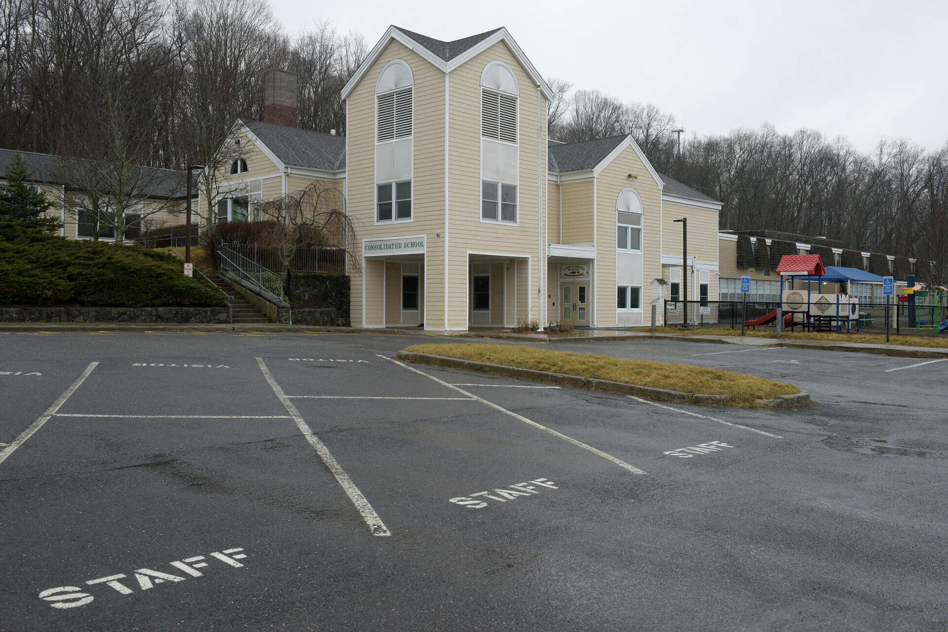 New Fairfield closes Consolidated playground due to safety concerns