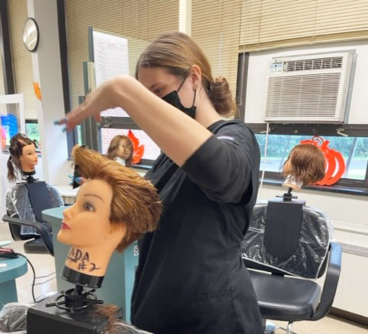 Vinal Tech cosmetology students offer public discount services