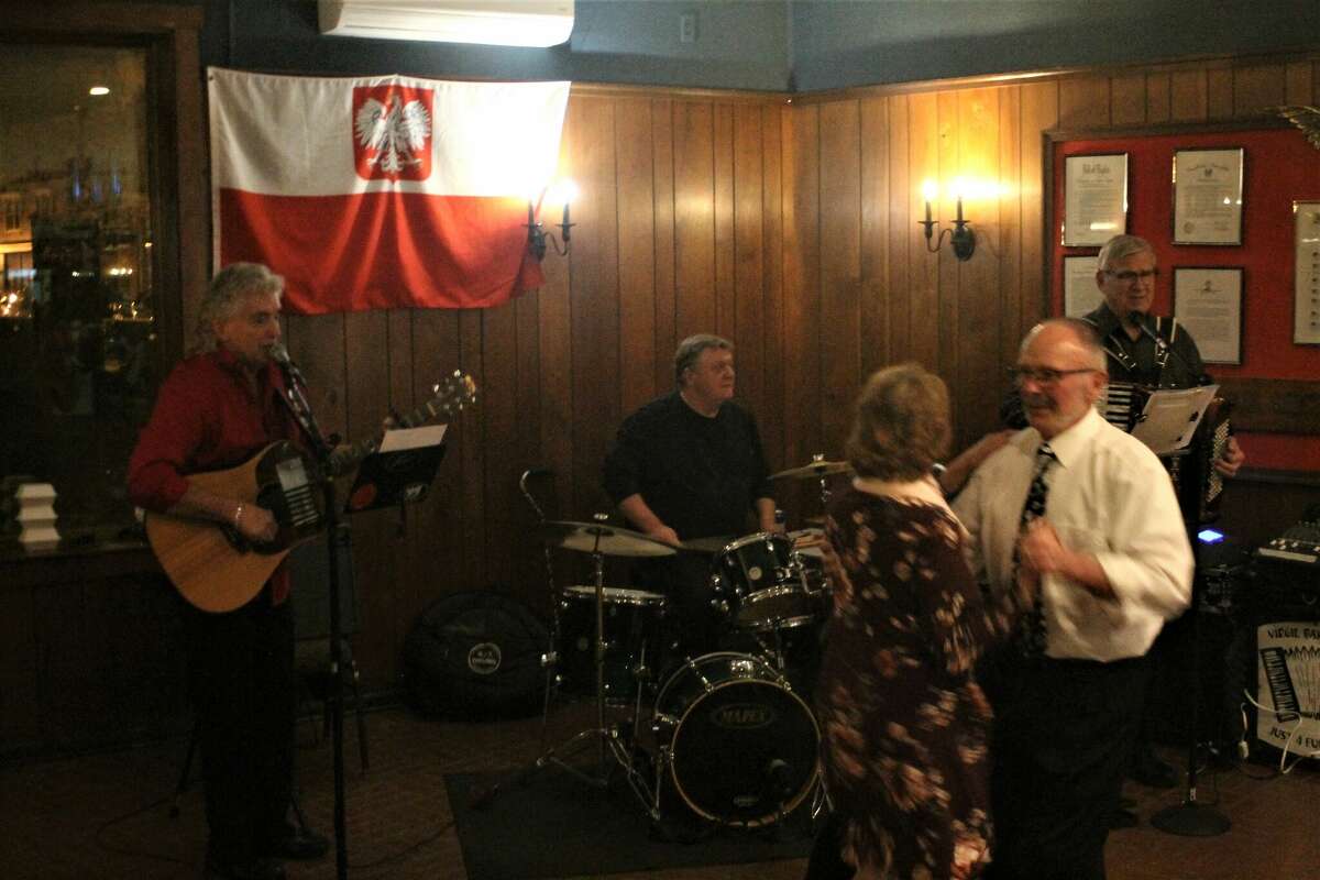 Polka band performs at Manistee Elks Lodge event