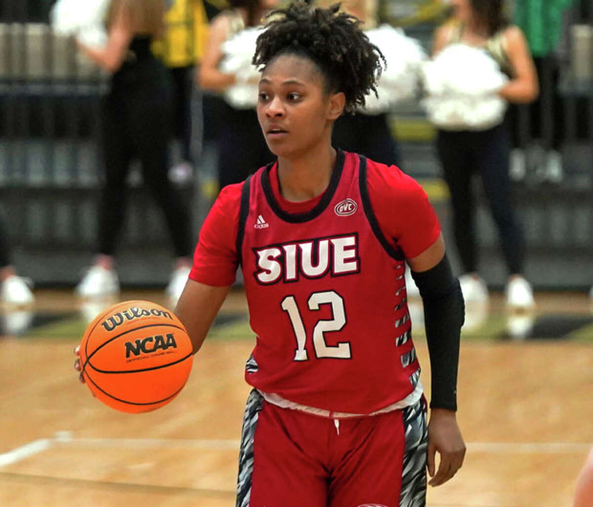 SIUE's Mikayla Kinnard scored 20 points in the Cougars' OVC loss Saturday at Tennessee State.