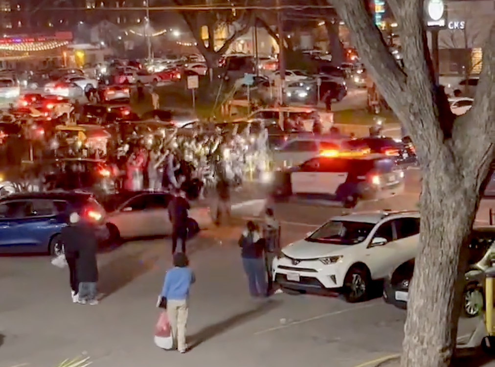 Streetracing chaos clogs streets in Austin