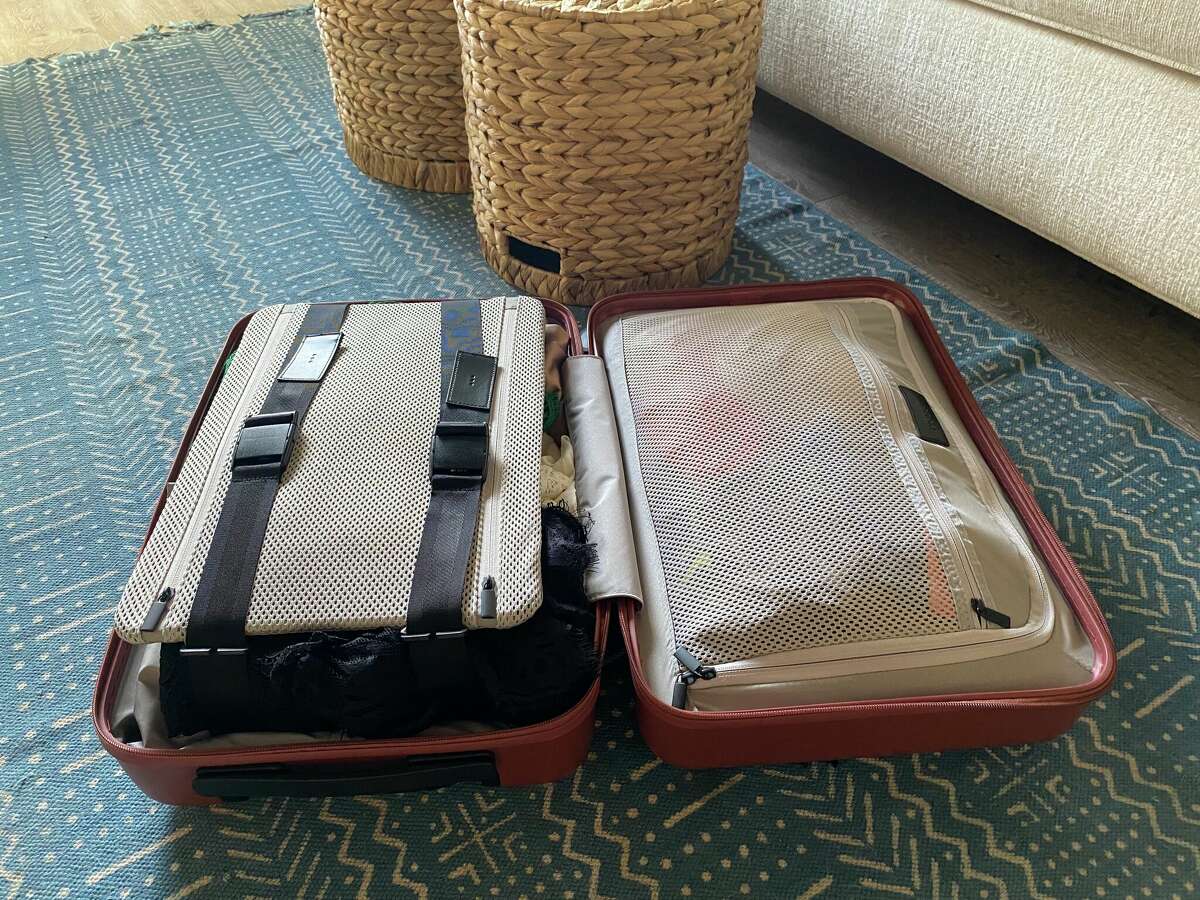 Monos Luggage Review: Carry-On Pro Is Ideal For 3-day Trips