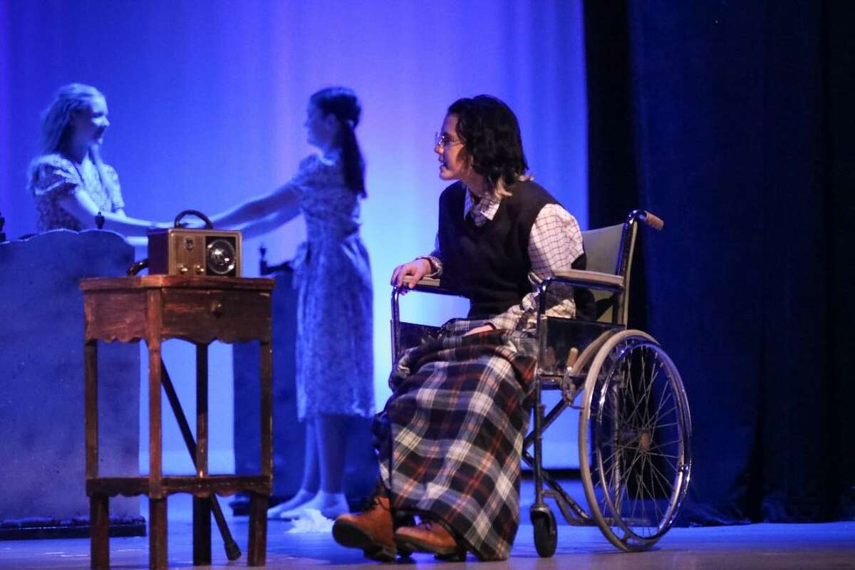 Kranz Junior High School's production of  Jiggs Burgess' “The Girl in The White Pinafore” was based on the aftermath of a disaster in which children lost their lives in a New London, Texas, school explosion in 1937.