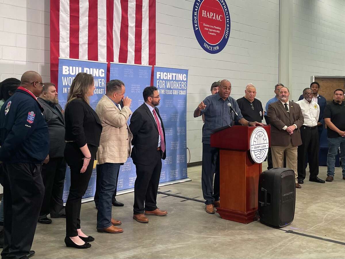 Precinct 1 Commissioner Rodney Ellis joins union and industry leaders to announce funding to expand apprenticeship opportunities.