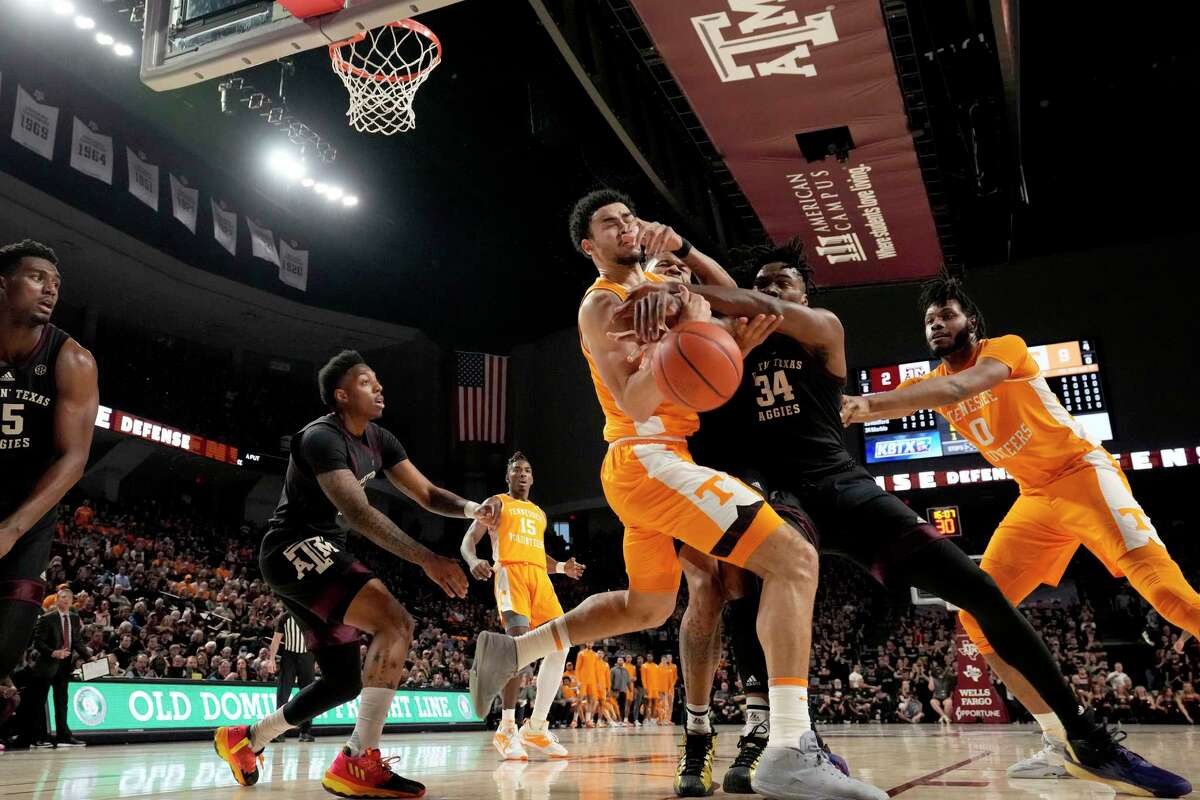 Texas A&M Basketball: Aggies Slip Past No. 11 Tennessee