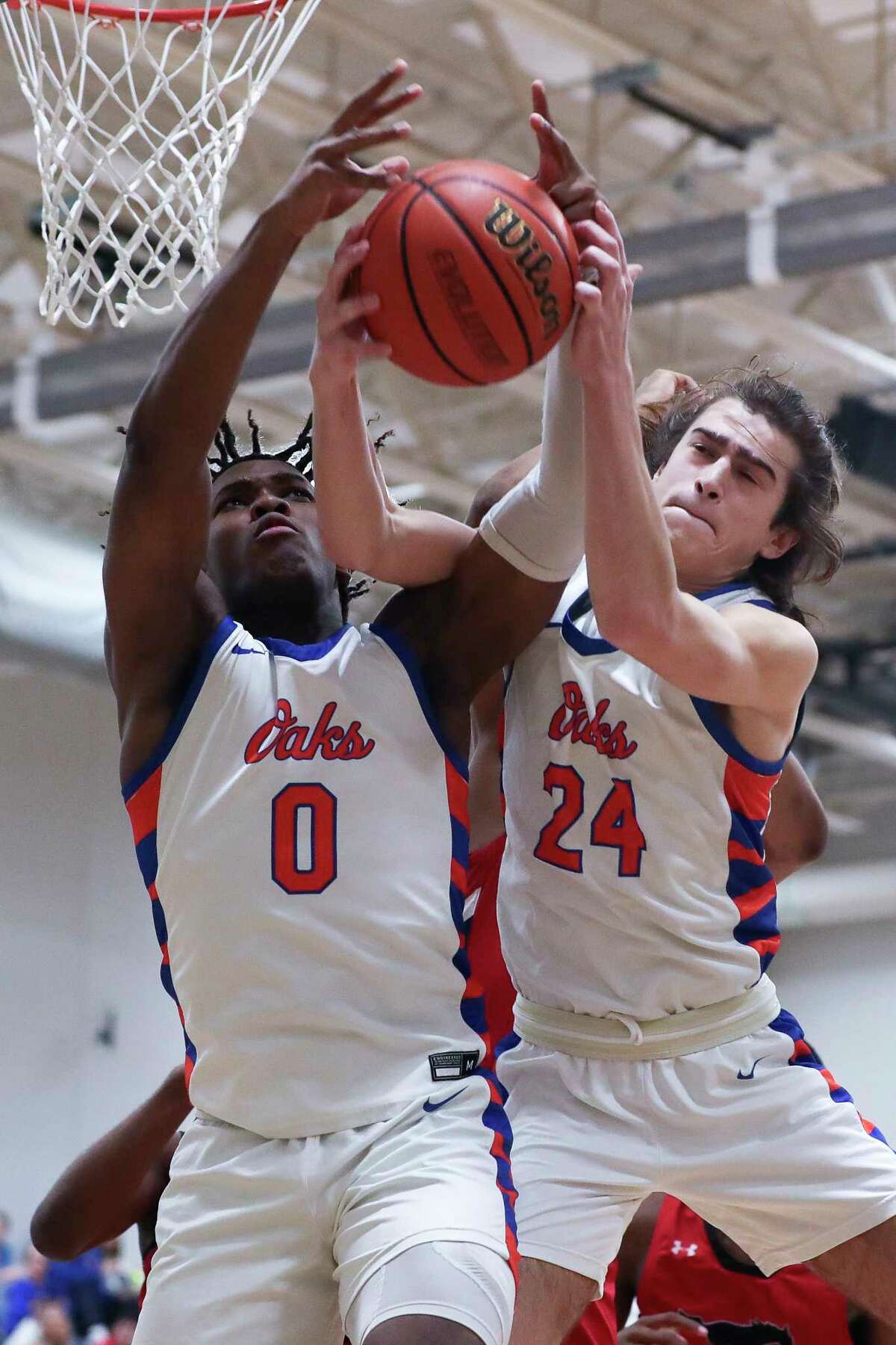 Grand Oaks runs away in second half to win first bidistrict title