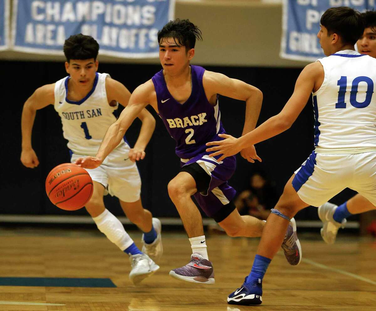 Boys basketball Brackenridge holds off South San in first round