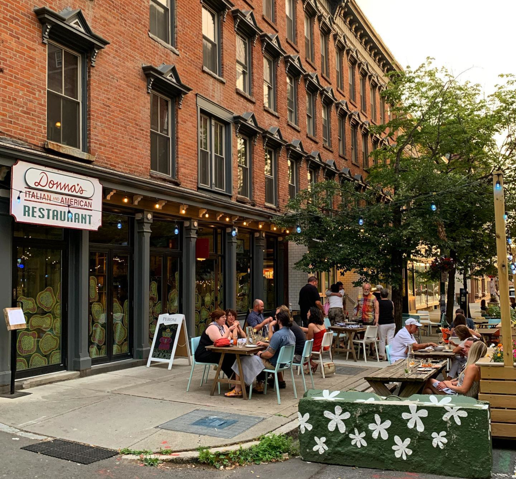 Local restaurants eager for another season of more sidewalk dining