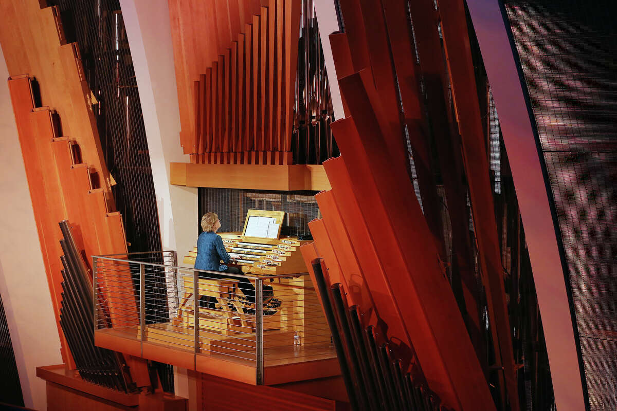 Organist Jan Kraybill is passionate about the organ and designs her concert programs, in part, around trying to help others see the instrument in a fresh light.