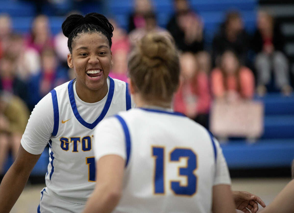 UConn recruit KK Arnold dances prior to her team's game at Germantown High School in Germantown, Wisconsin Tuesday, Feb. 14, 2023.