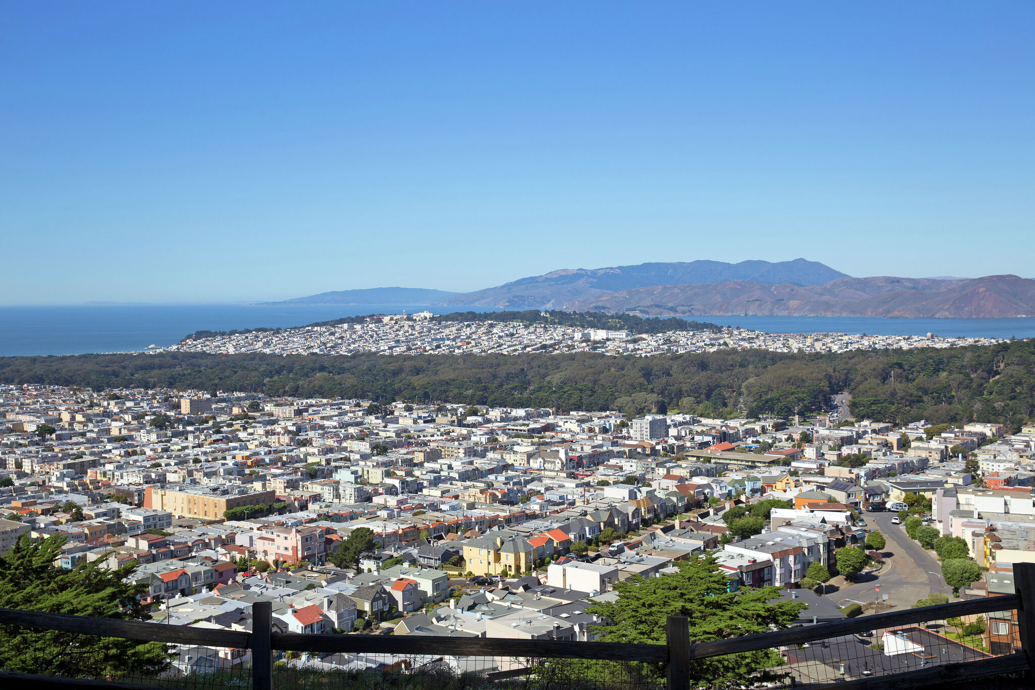Thousands without power in SF amid extreme heat wave