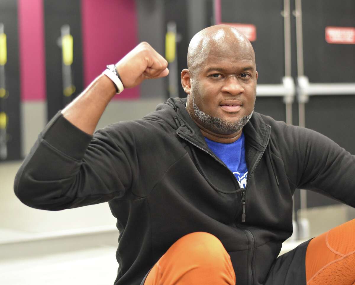 Vince Young was at Crunch Gym in Beaumont Tuesday night for an autograph session.