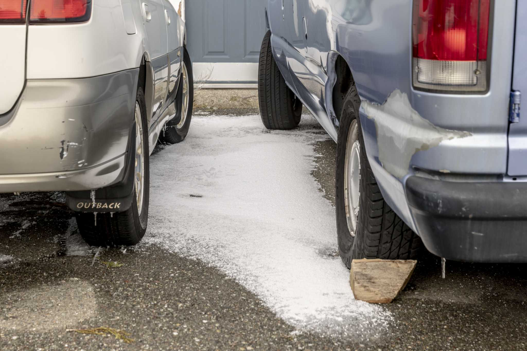 Chicago winter storm brings heavy snow, frigid temps