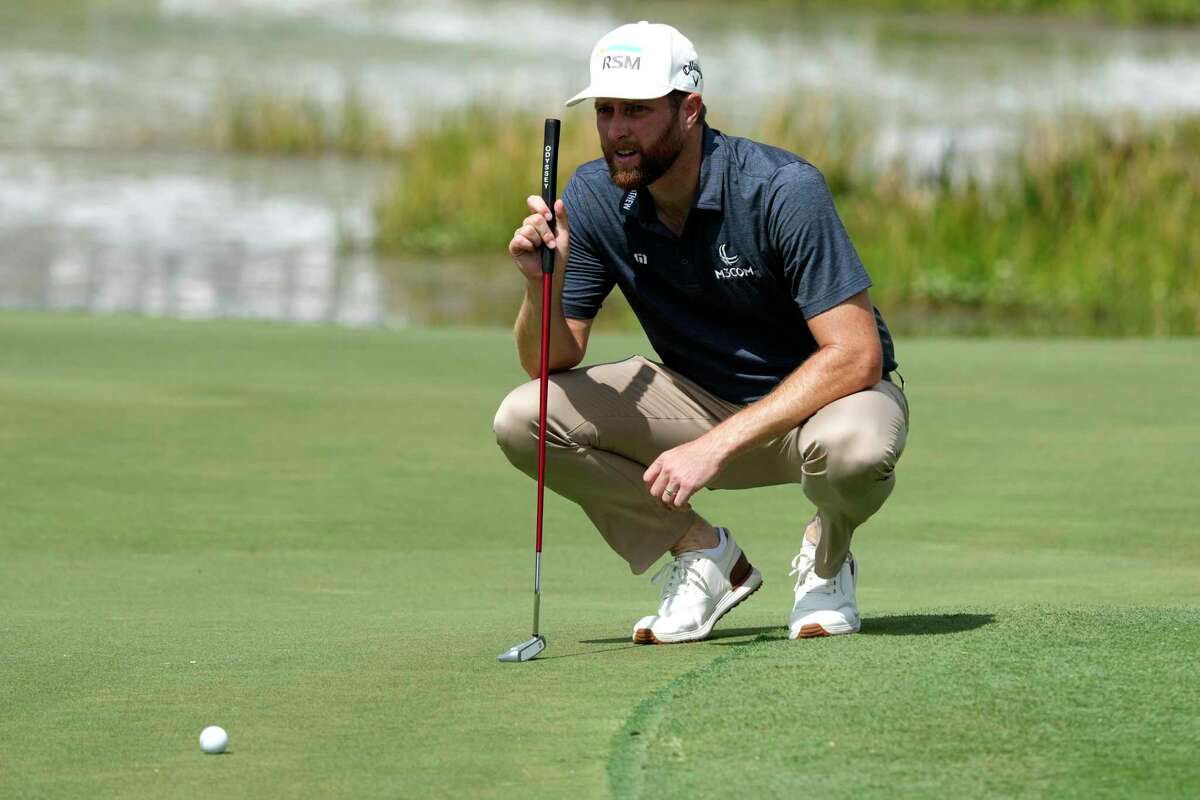 Chris Kirk lines up a putt on the 17th green during the second round of the Honda Classic golf tournament on Friday at Palm Beach Gardens, Fla.