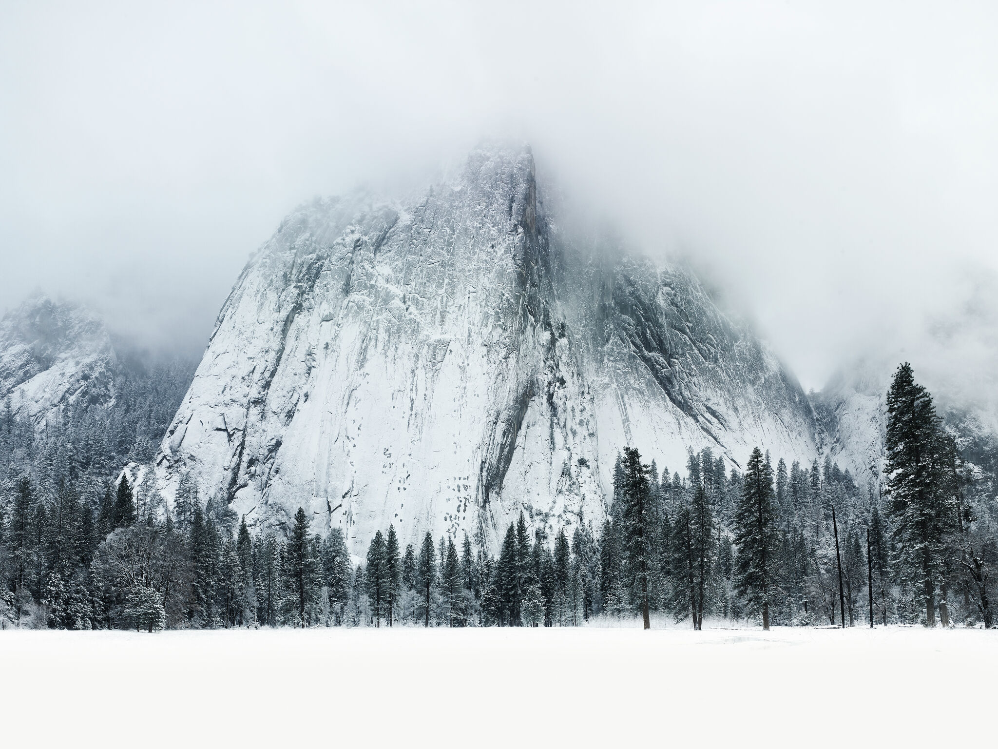 Yosemite National Park closes due to severe weather conditions