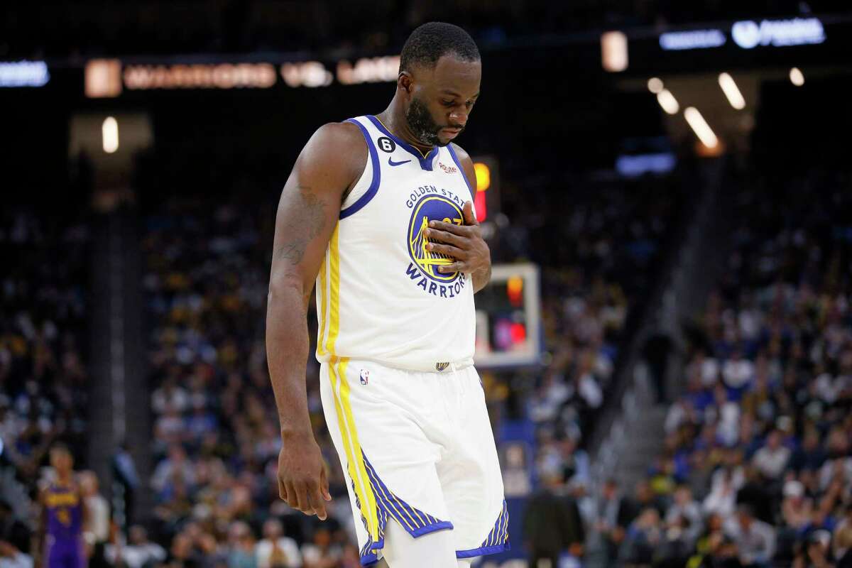 Draymond Green missed his second straight game Sunday with a right knee contusion.
