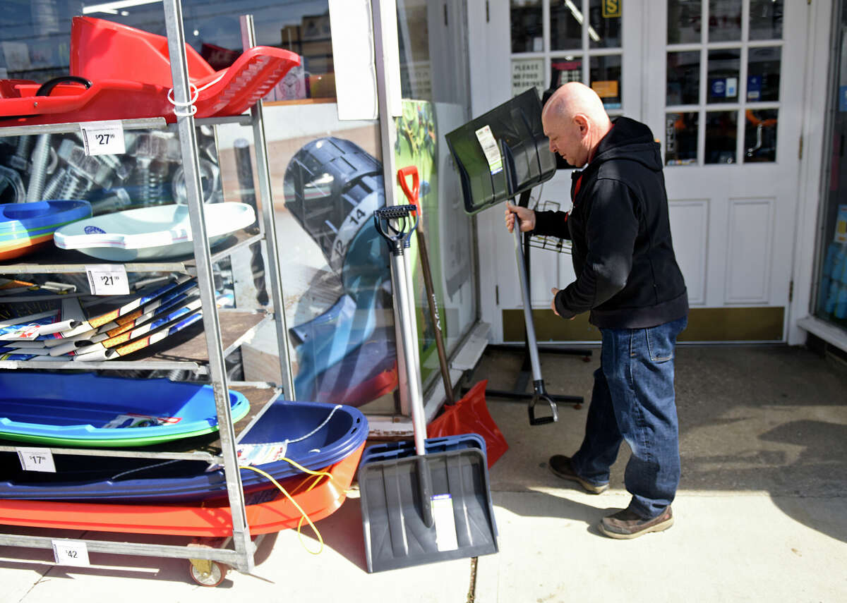 Greenwich preps for several inches of snow on Monday night