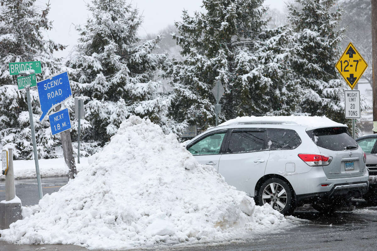 How much snow did Connecticut get from first winter storm?