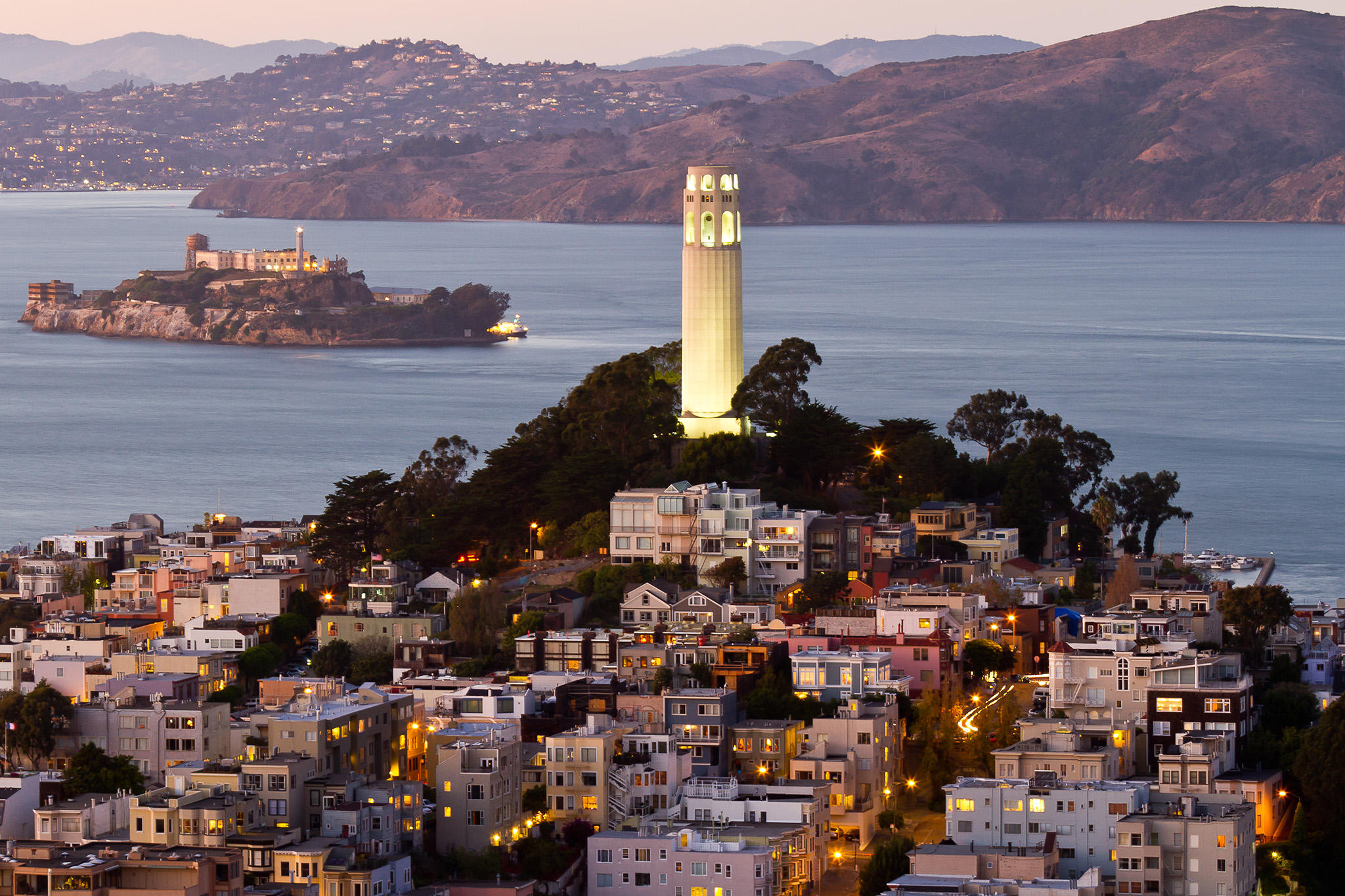 What it looks like inside Coit Tower's former apartment