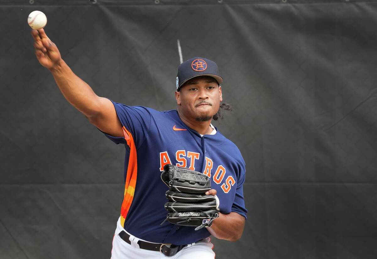 mlb-rule-changes-astros-sp-luis-garcia-debuts-new-windup-video