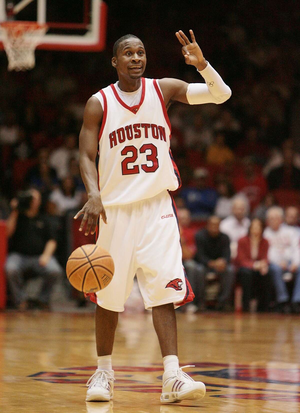 Houston, Actively Black team up to honor Elvin Hayes' impact