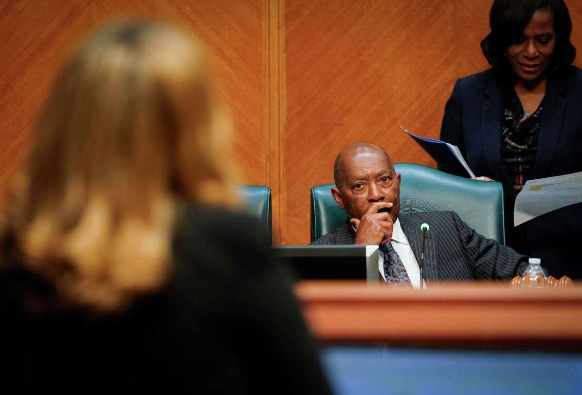 Houston Mayor Sylvester Turner listens as Pappas officials question the city's contracting process for a Hobby Airport food and beverage deal. Two people set to get a part of the 10-year, $470 million contract have decades-long ties to the mayor, though he has friends on losing bids as well.
