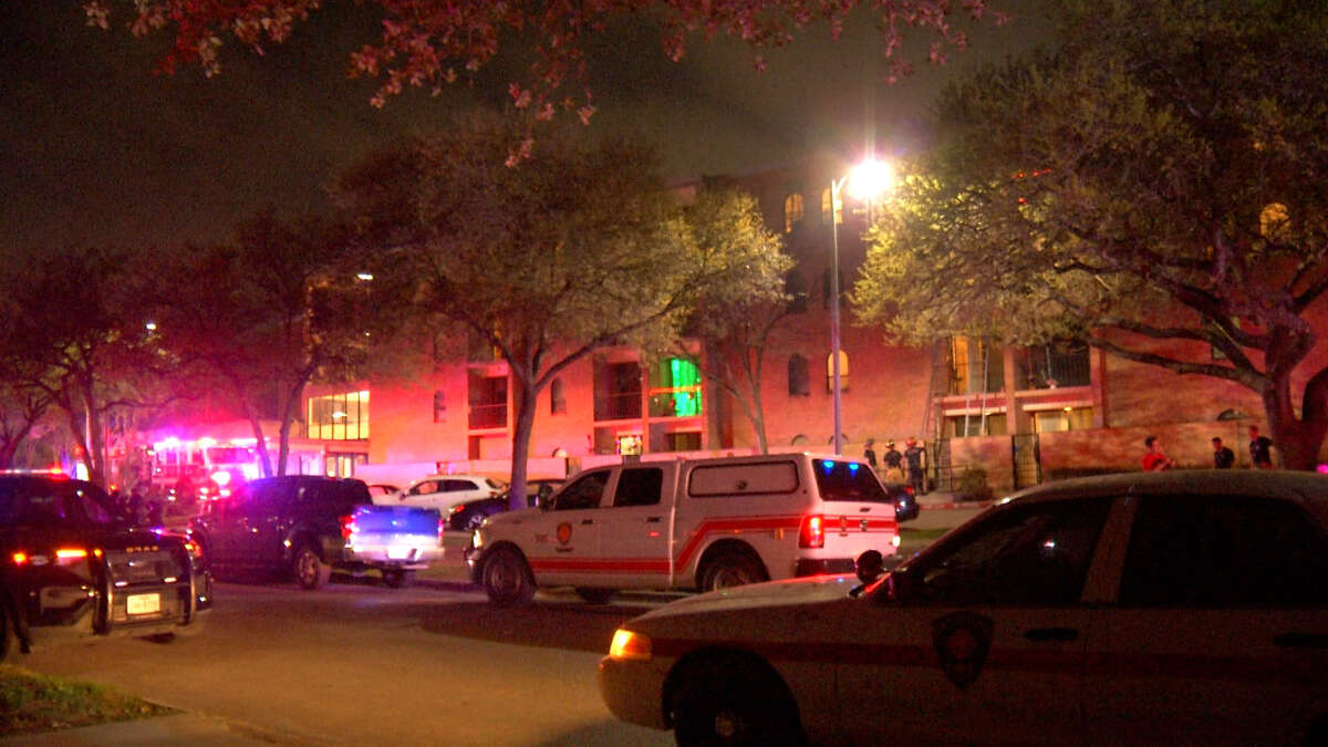 Main Street'S Nightmare: Three Alarm Fire Forces Complete Evacuation In Salt Lake City - 0j31qqi