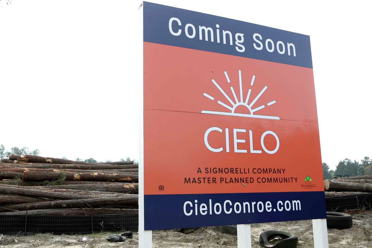 The Conroe City Council has approved the annexation of nearly 255 acres into the Airport Road Municipal Utility District which soon will become the new development of Cielo and a future Conroe ISD elementary school. Cielo will span 261 acres and include 858 single-family lots on Airport Road near FM 1484. It is being developed by The Woodlands-based Signorelli Co.  