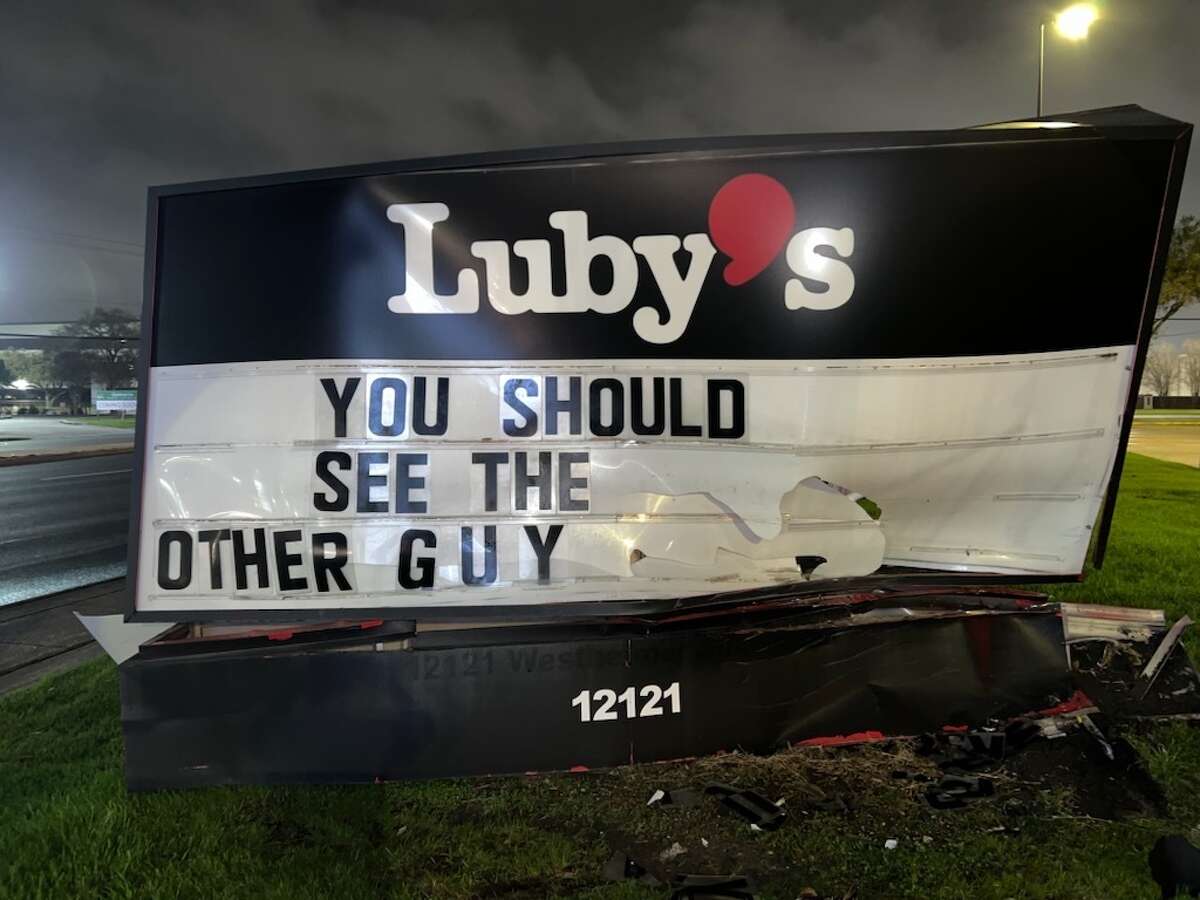 Houston Luby's restaurant has funny sign after drunk driver hits it Houston Luby's restaurant has funny sign after drunk driver hits it
