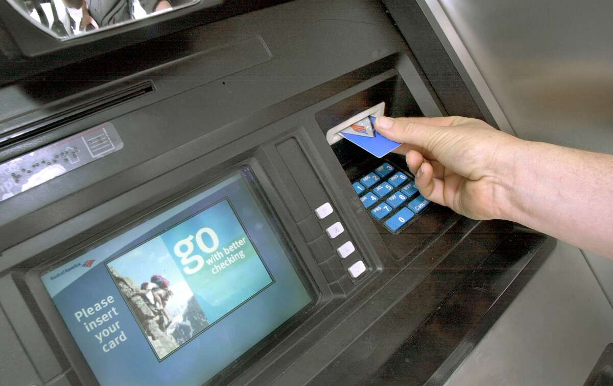 Oakland police sought to warn the public about a recent string of armed ATM robberies. 