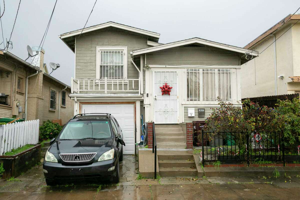 City records show that a complaint was filed at this Oakland home, owned by a company in Neill Sullivan’s network, in December 2017 regarding raw sewage, faulty electrical wiring and leaks causing mold in the bathroom. Inspectors determined at least one code violation had occurred.