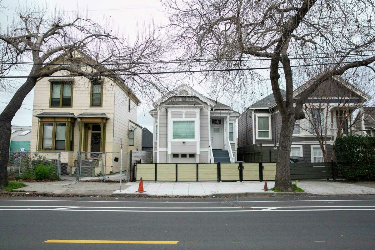 This home in the Prescott neighborhood of West Oakland was foreclosed upon.