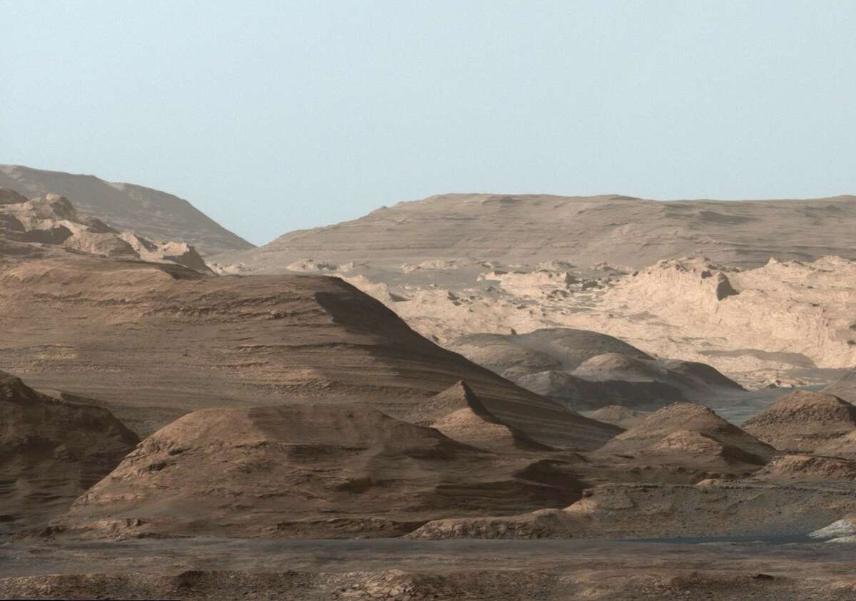 Curiosity capturó esta imagen del Paso Paraitepuy en Marte el 9 de septiembre de 2015.