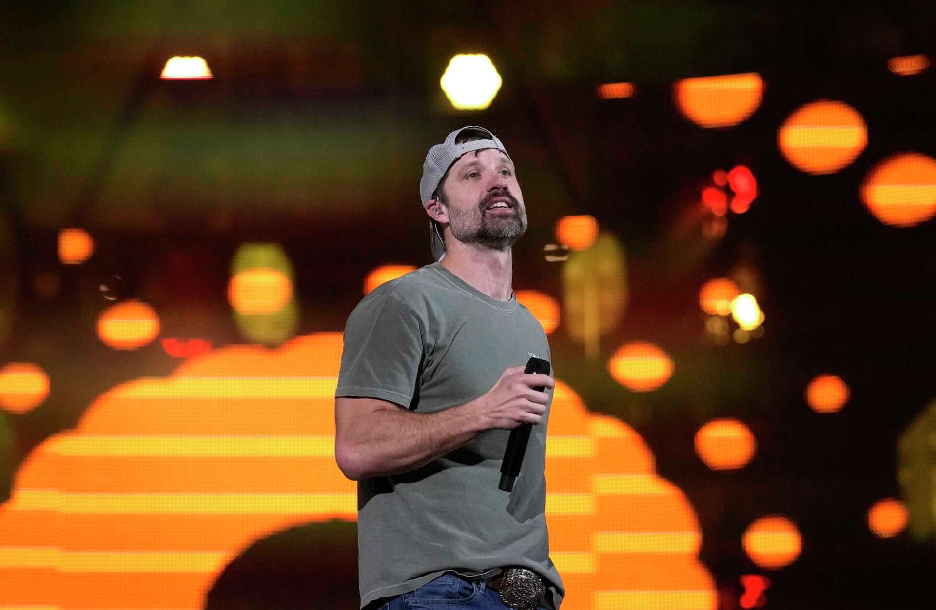 Walker Hayes at Houston Rodeo From 'Fancy Like' to Flo Rida