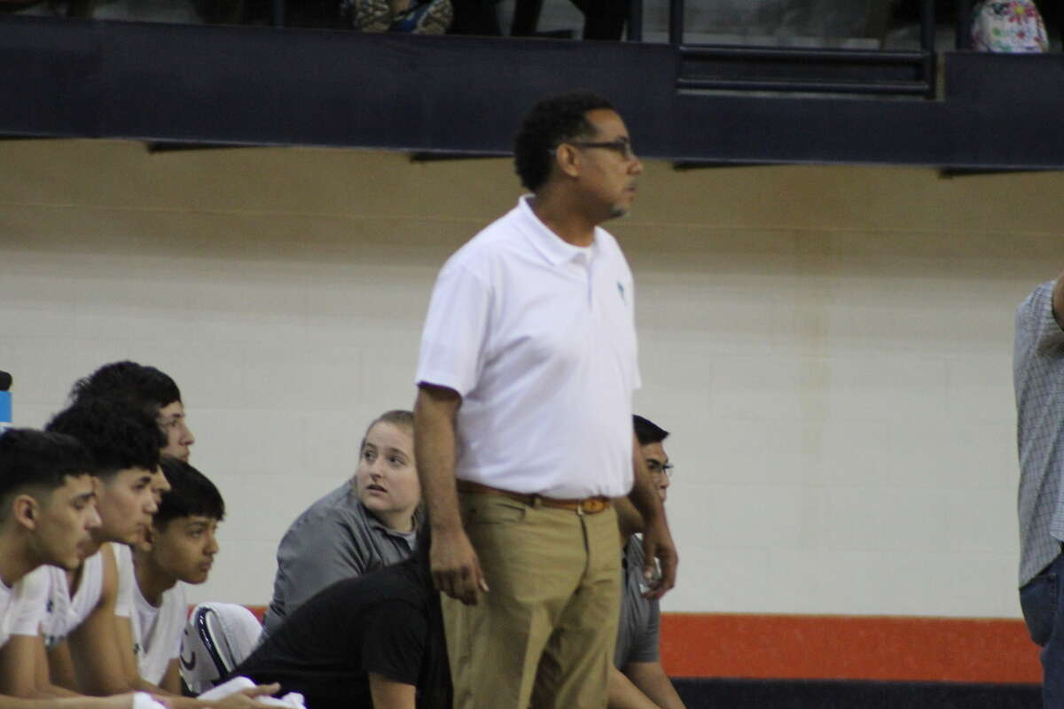 Floydada falls to New Home in regional final