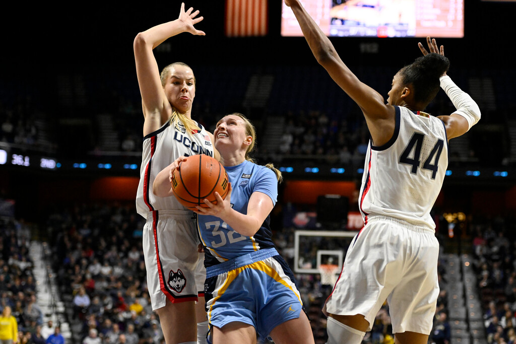 UConn women advance to Big East Tournament championship