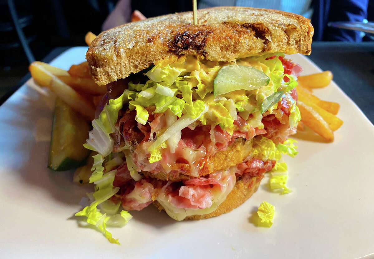 War Room Tavern a bold, worthwhile addition to Albany dining scene