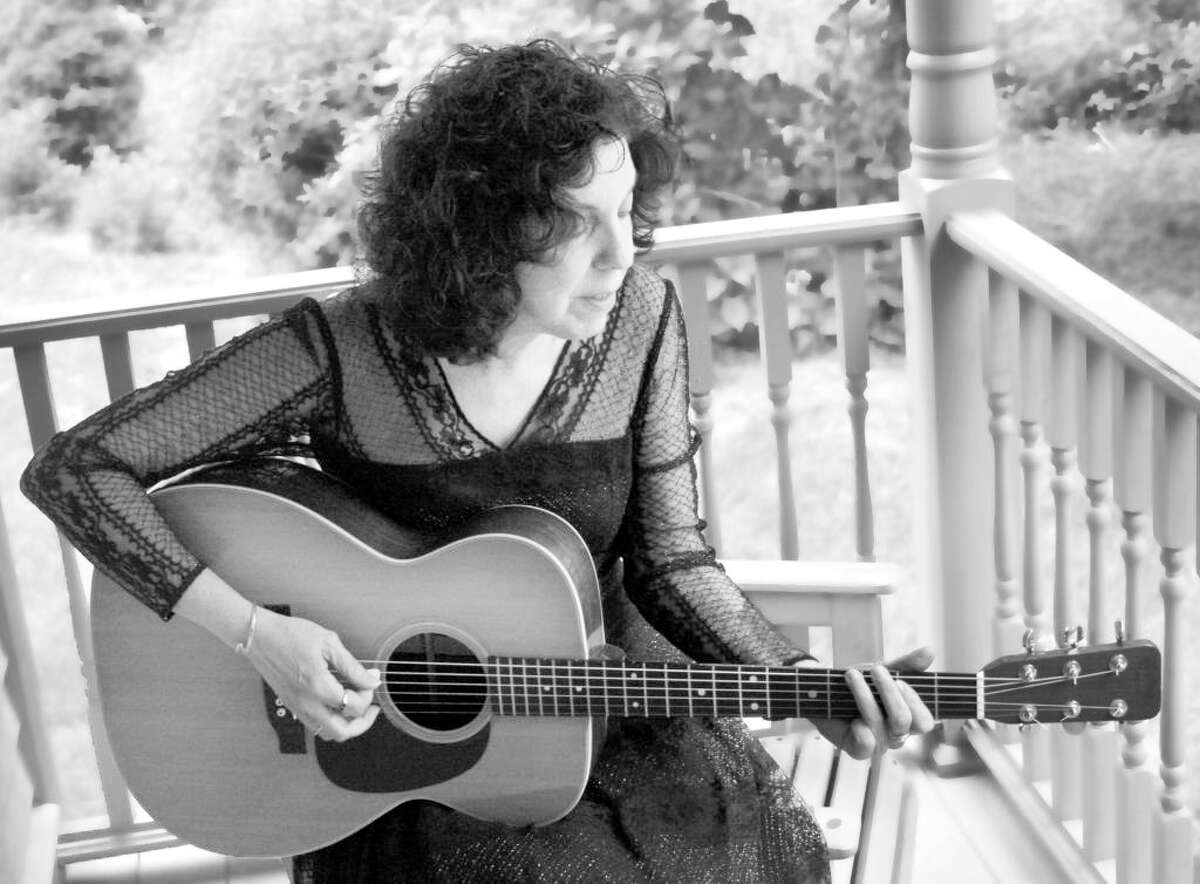 Singer/songwriter Anne Marie Menta will perform at The Buttonwood Tree in Middletown Friday.
