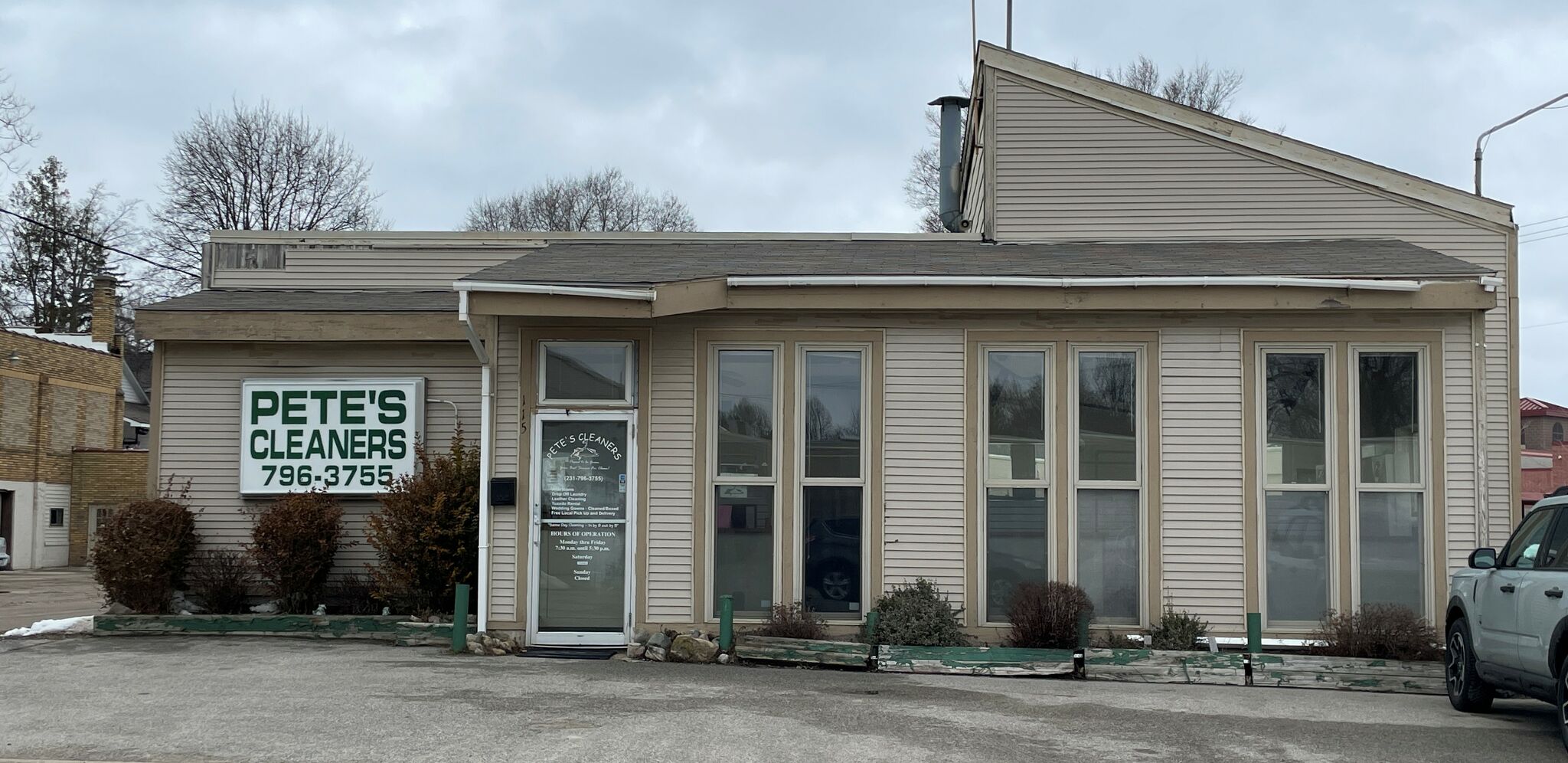 Big Rapids dry cleaner Pete's Cleaners closes permanently