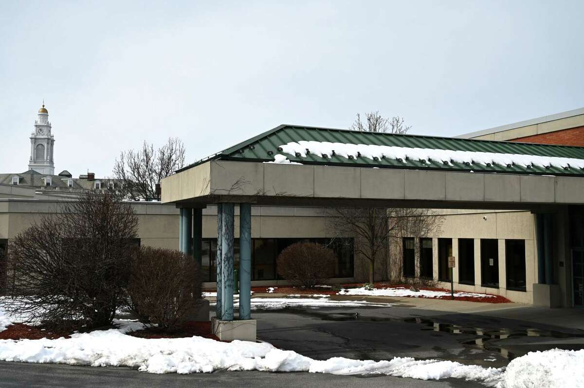 Schenectady schools eye building for community center