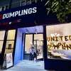 旧金山的联合饺子(United Dumplings)在奥克兰的罗克里奇(Rockridge)开设了最新分店，使当地的连锁餐厅增加了三家分店。