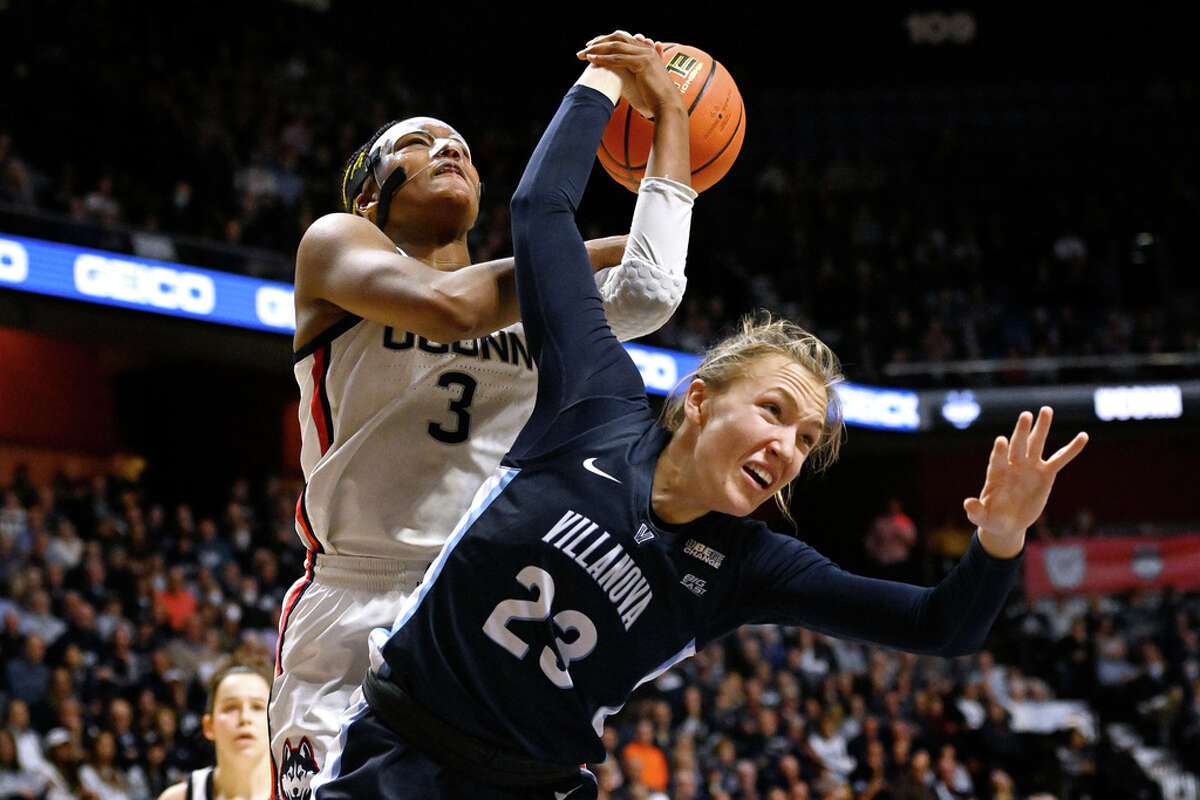 No. 6 UConn wins 20th Big East title, tops Villanova 70-40 - University of  Connecticut Athletics