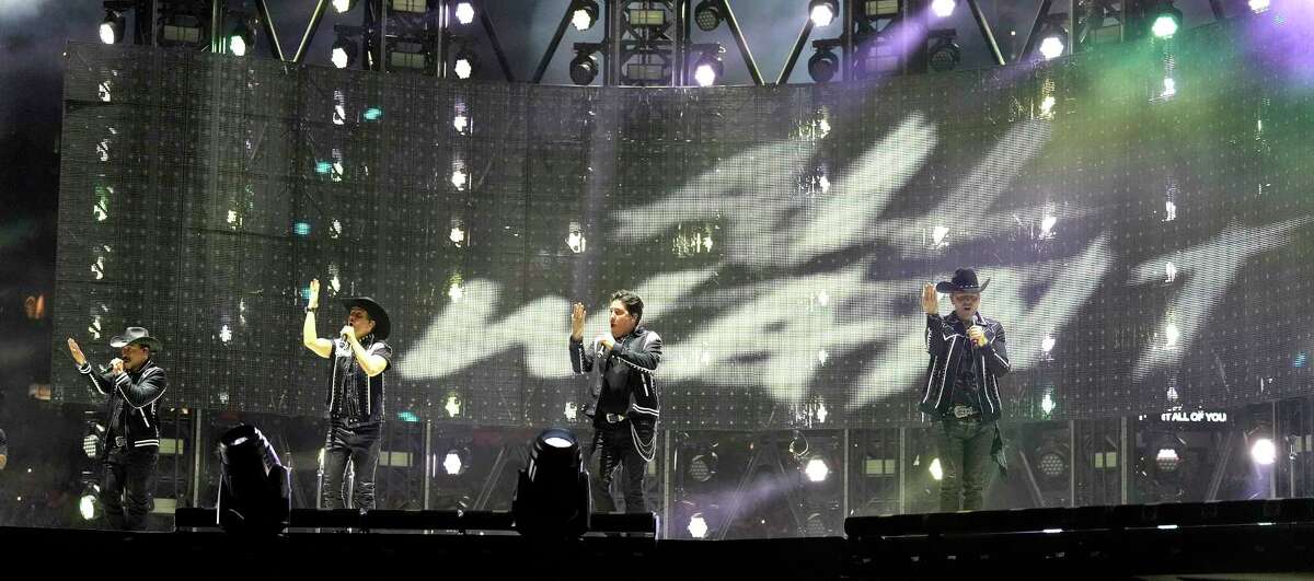 New Kids on the Block at Houston Rodeo: Still hangin' tough