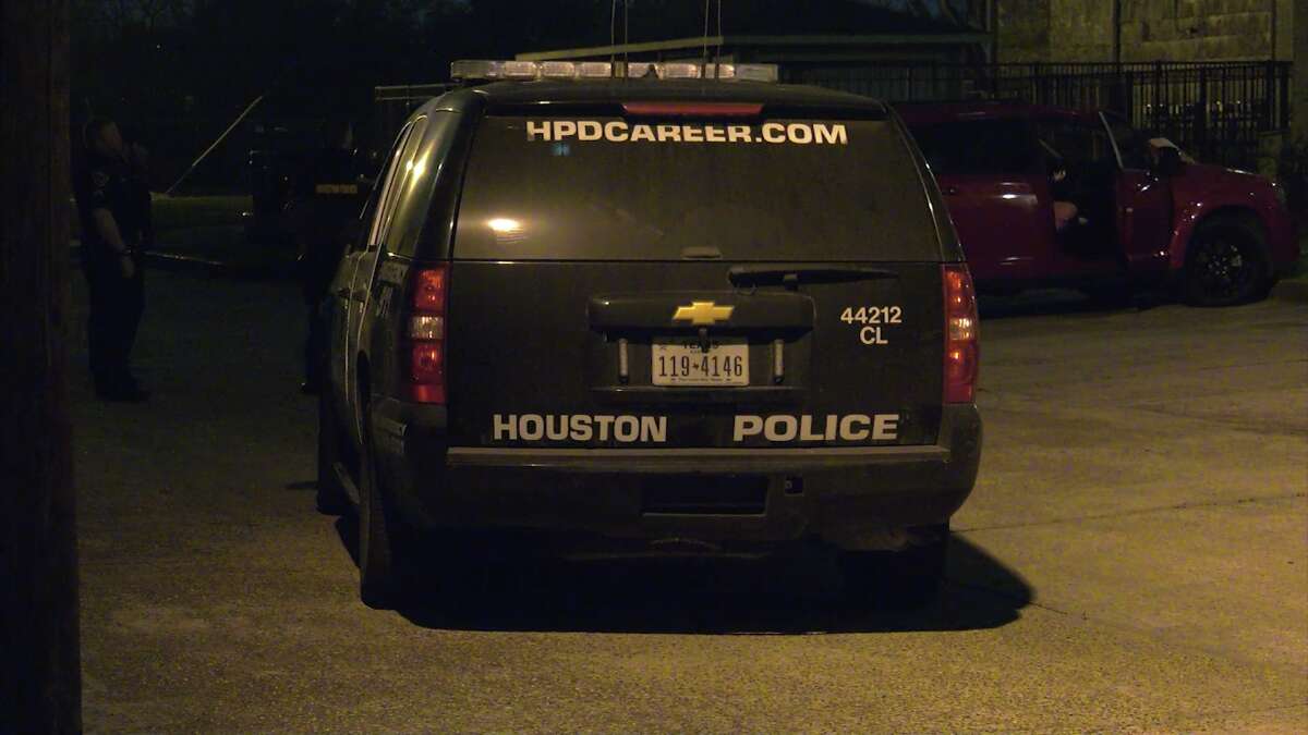 Police responded to a shooting that sent a 13-year-old girl to the hospital from a southeast Houston apartment complex.