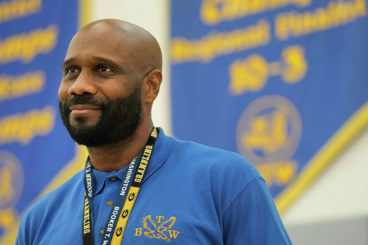 Houston high school basketball: Washington seeks title for HISD Houston high school basketball: Washington seeks title for HISD