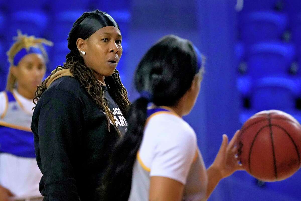 San José State head coach April Phillips, talks with her players during the team’s practice on Wednesday, Nov. 2, 2022, in San Jose, California.