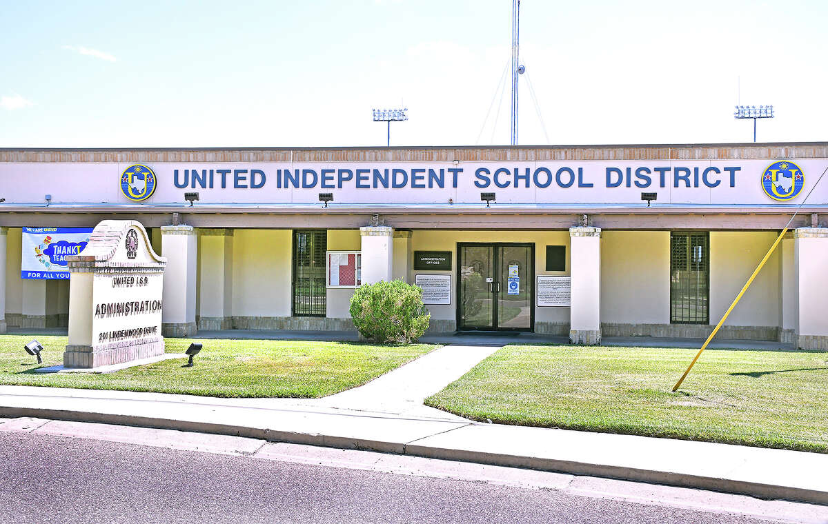 The UISD administrative office is shown at 201 Lindenwood Dr.