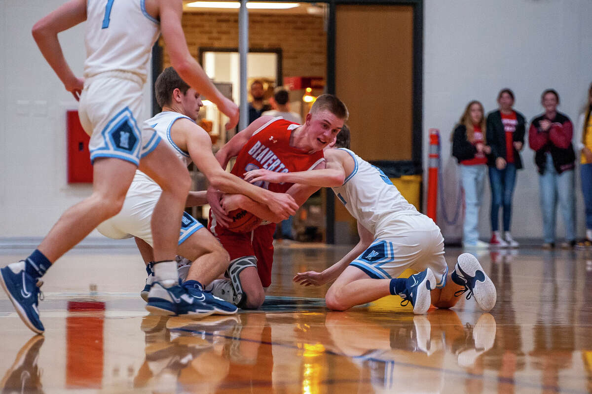 PHOTOS Beaverton and Meridian compete in rivalry basketball game