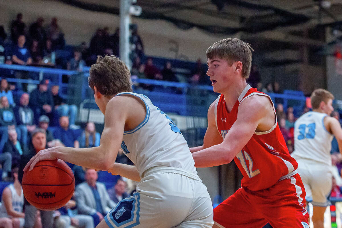 PHOTOS Beaverton and Meridian compete in rivalry basketball game