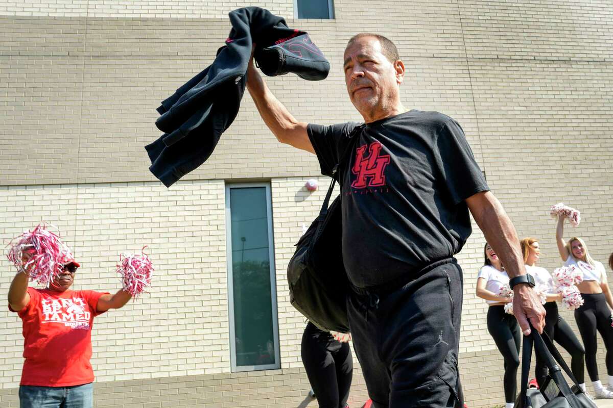 Houston head coach Kelvin Sampson walks to the team bus as the Cougars depart for Fort Worth to play in the American Athletic Conference Tournament Thursday, March 9, 2023, in Houston.